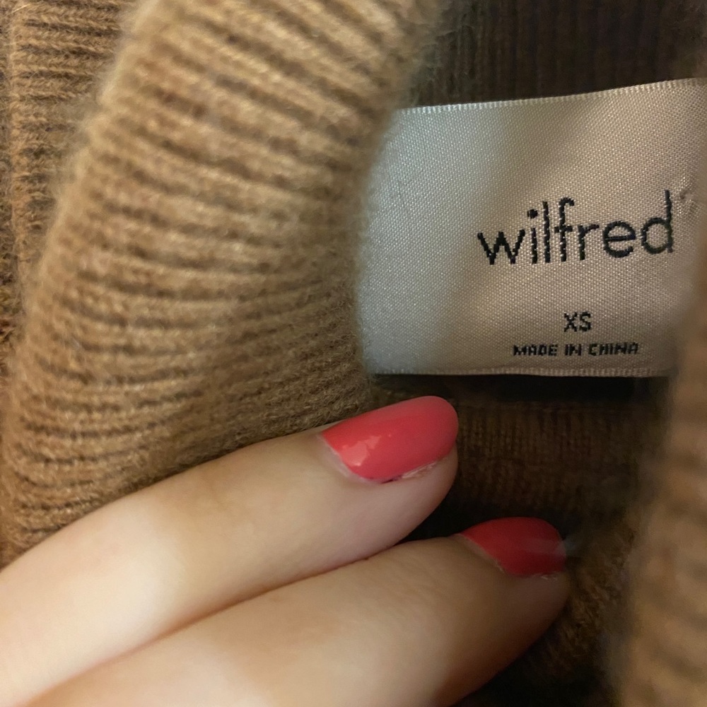 Aritzia Wilfred Liteluxe Cashmere Turtleneck Sweater Tan XS - Picture 6 of 7